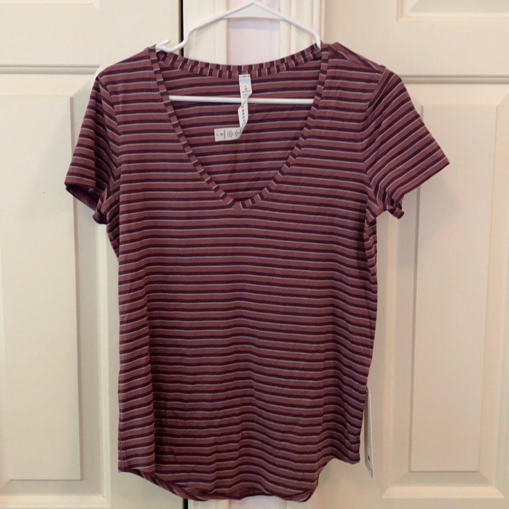 Lululemon Love Tee size 6 nwt